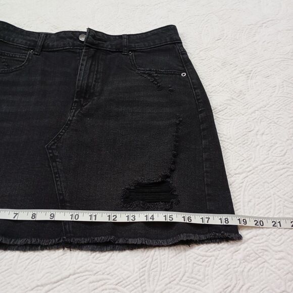 Wild Fable Black Distressed Denim Mini Skirt Size 4 Cotton 98% Women's - Picture 6 of 7